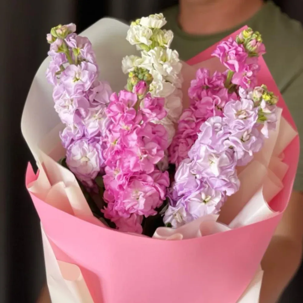 Букеты с маттиолой