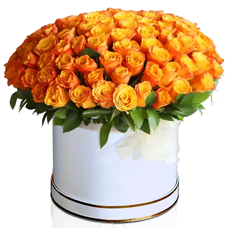 Букет из 101 оранжевой розы в шляпной коробке