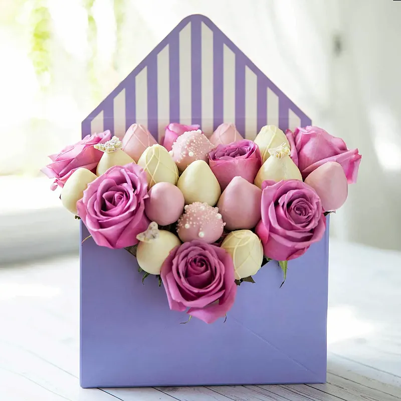 Конверт из клубники 